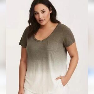 Torrid Olive Green to White Ombre V-Neck Pocket Tee Size 4 (4X)